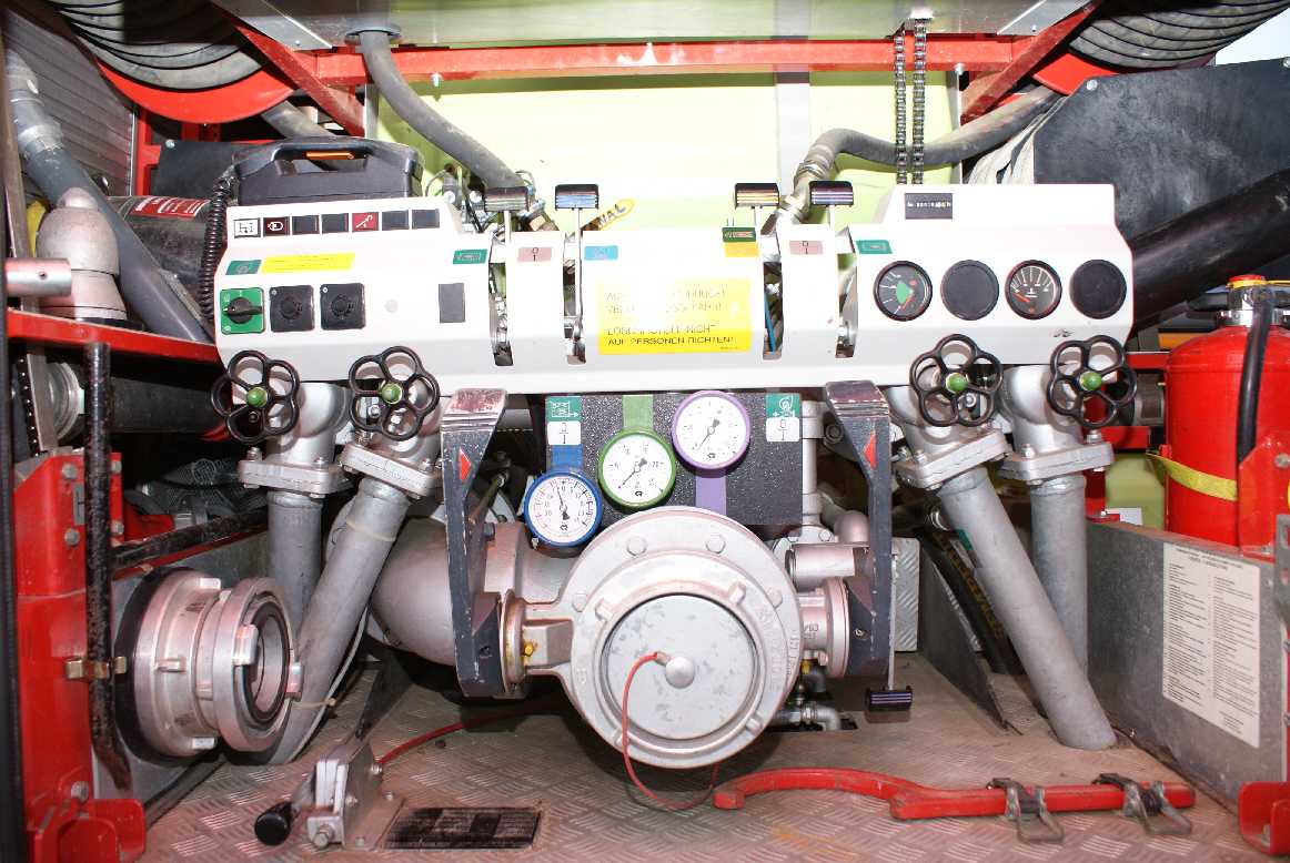 TLF (13) Pumpenraum Heck 2.JPG